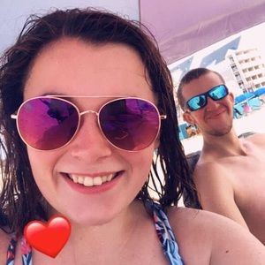 Meet your Posher, Lindsey